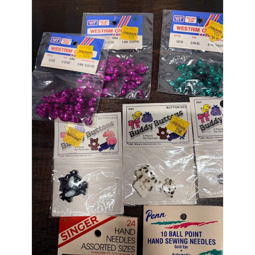 Assorted Craft Sewing Notions Sequins Buttons‎ Needles Buddy Buttons